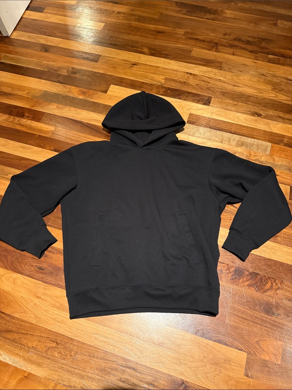 Uniqlo = C Black Men's Pullover Hoodie Sweatshirt small